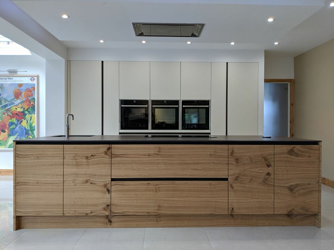 Aluminum Extruded Handles - Quality Kitchen Cabinet Doors since 2005   Kitchen interior design decor, Kitchen cupboard handles, Kitchen door  handles